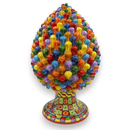 Siciliaanse dennenappel uit Caltagirone, serie ÈLITE - ca. 40 cm hoog. Veelkleurige en rijkversierde steel. - 
