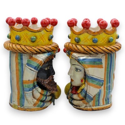 Moorköpfe Caltagirone, H ca. 30 cm. Mit Krone, Seil, Turban und gemischten Früchten - 