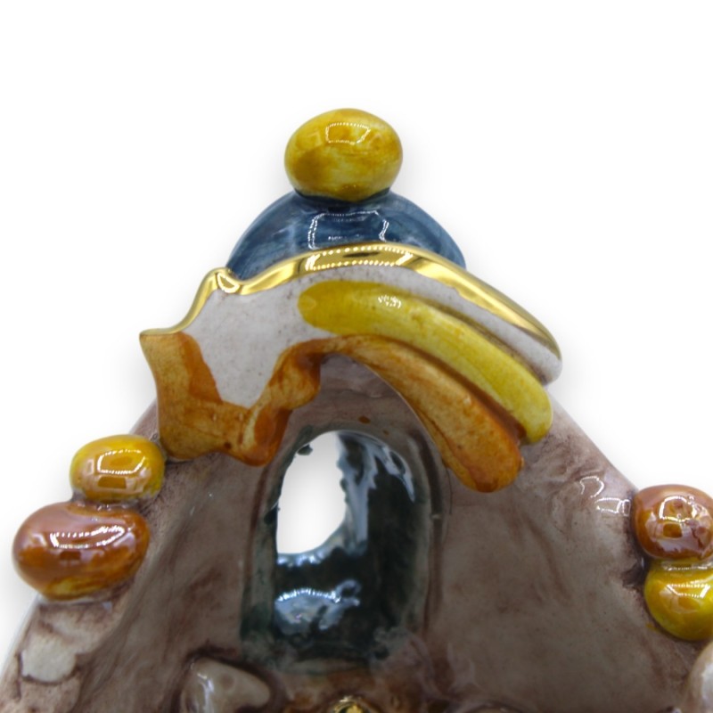 Tillverkad sten, i hydda, i fin keramik av Caltagirone, dekorationer i 24k guld, h13 cm ca. Mod NF - 