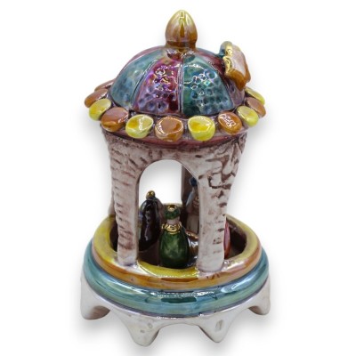 Presepe i fin keramik av Caltagirone i ägg, dekorationer i 24k guld och moder-of-pearl emalj, h14 cm ca. Mod NF - 
