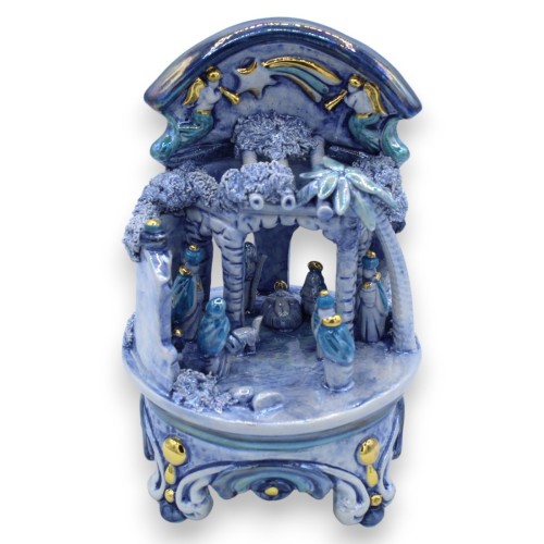 Borgo-Krippe, Höhe ca. 20 cm einfarbige, antikblaue Perlmutt-Emaille, Caltagirone-Keramik, Details aus 24-karätigem rein