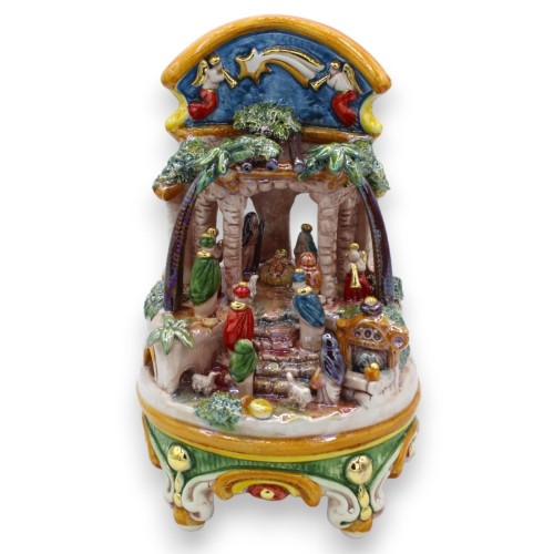 Borgo kerststal h 23 cm ca. polychromatisch parelmoer email, Caltagirone keramiek, details in 24k puur goud - 
