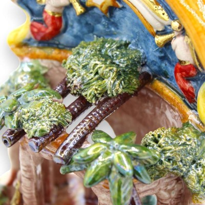 Belén Borgo h 23 cm aprox. esmalte nácar policromado, cerámica Caltagirone, detalles en oro puro de 24k - 