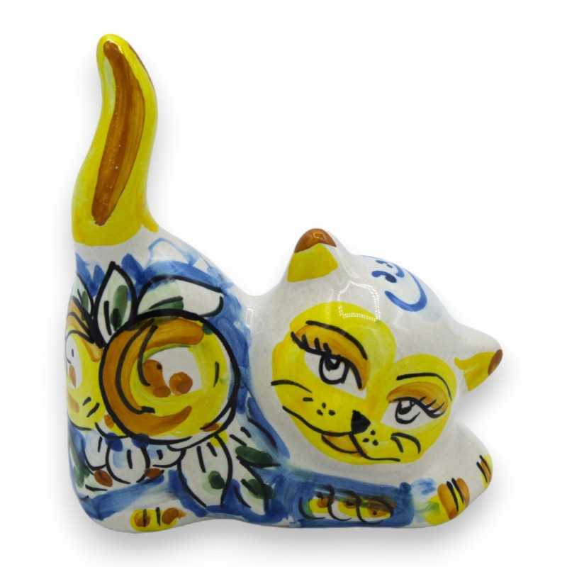 Chat en céramique Caltagirone h 11 x 9 cm environ. (1pc) avec 3 options de couleurs et décoration aléatoire - 