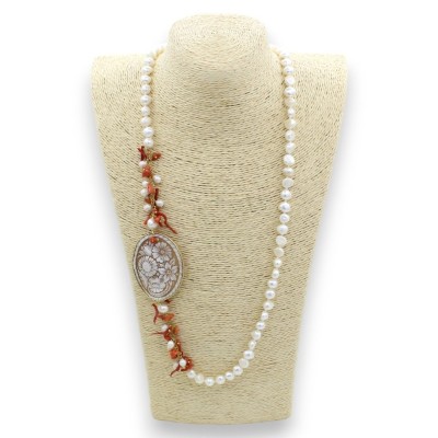 Naturpärlhalsband - L 85 cm ca. Med cameo med blommotiv och bambukorall - 