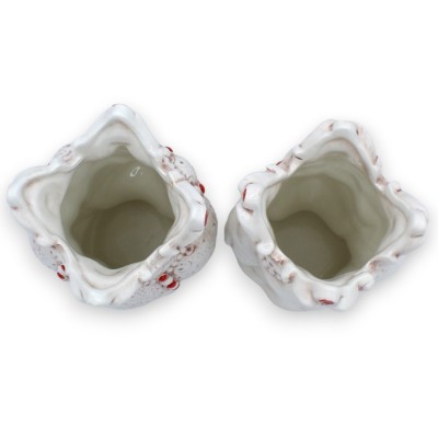 Para ceramicznych głów mauretańskich z Caltagirone – ok. 18 cm wysokości. Emiri, z czerwonymi detalami. MD7 - 