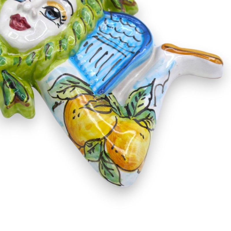 Trinacria em cerâmica siciliana - h 22 x 22 cm aprox. decoração Uvas, Limões e Romãs - 