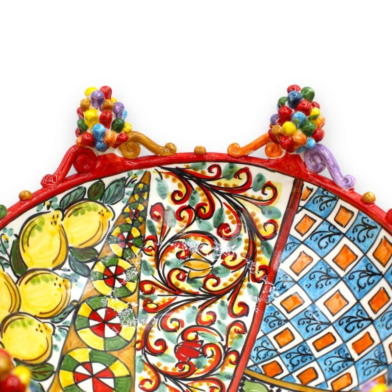 Centre de table en céramique Caltagirone, série ÈLITE, Ø environ 35 cm. Décoration charrette sicilienne et pommes de pin