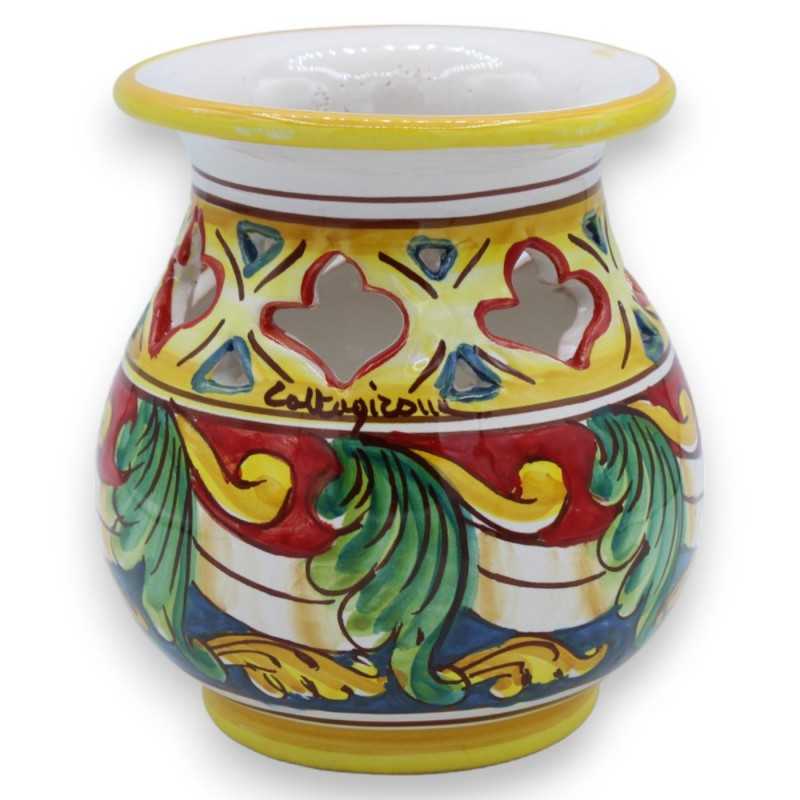 Vasetto traforato in ceramica Caltagirone - h 14 cm x 12 cm ca. decoro barocco, palmetta e geometrico - 