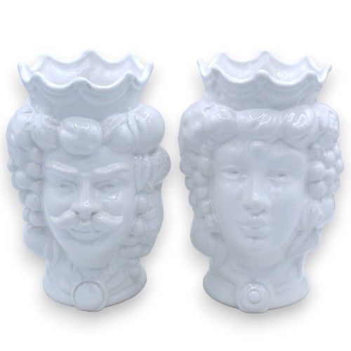 Paar dunkelbraune Köpfe aus Caltagirone-Keramik – H ca. 18 cm Glänzend weiße Krone und Frucht - 