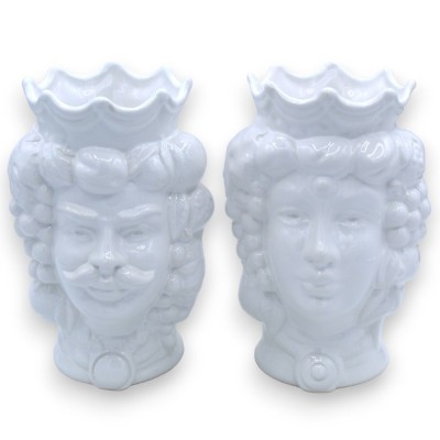 Paire de têtes marron foncé en céramique de Caltagirone - h environ 18 cm Couronne et fruits blancs brillants - 