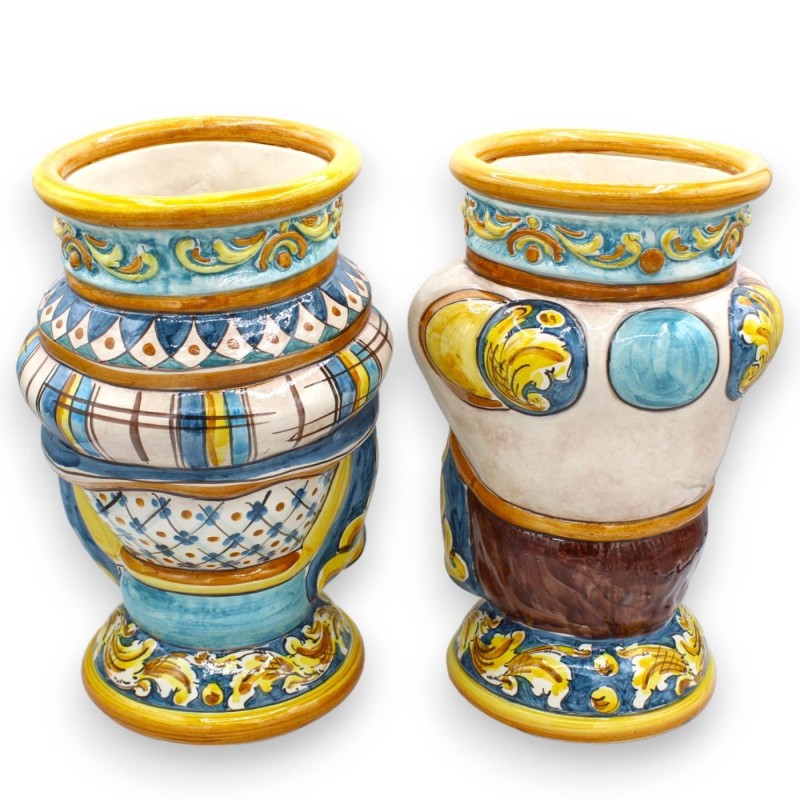 Coppia di Teste di Moro Caltagirone h 30 / 31 cm ca. decoro barocco e applicazioni - 