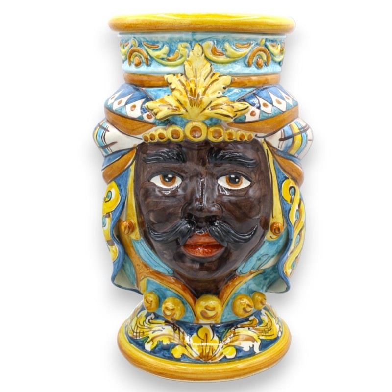 Coppia di Teste di Moro Caltagirone h 30 / 31 cm ca. decoro barocco e applicazioni - 