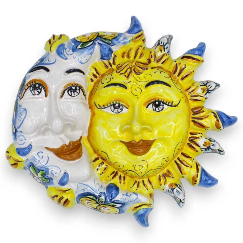 Eclissi, Sole e Luna in ceramica Caltagirone - h 30 x 30 cm ca. con decoro limoni e fiore su fondo Blu - 