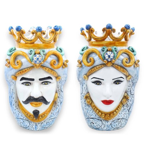 Caltagirone-Mohrenkopf mit Krone und Turban, Höhe ca. 37 cm. (1 Stück) hellblauer Hintergrund und Kritzeleien - 