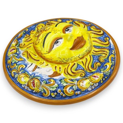 Sonnenfinsternis, Sonne und Mond aus Caltagirone-Keramik – Ø ca. 40 cm mit Zitronen- und Granatapfeldekoration auf blaue
