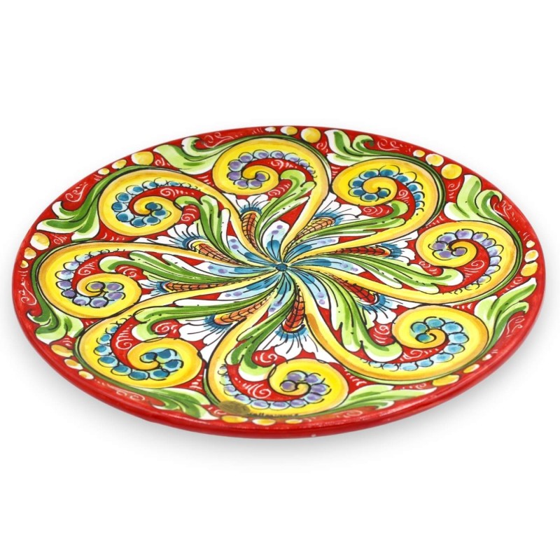Ceramiczny talerz ozdobny Caltagirone Ø 37 cm ok. barokowa i żółto-zielona dekoracja kwiatowa na czerwonym tle - 