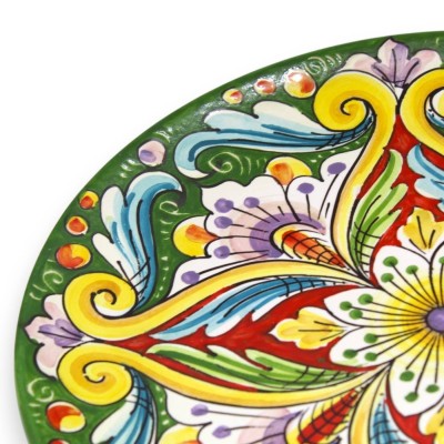 Ceramiczny talerz ozdobny Caltagirone Ø 37 cm ok. wielobarwna dekoracja kwiatowa i barokowa, na zielonym tle - 
