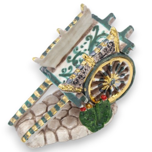 Sizilianischer Keramikwagen Caltagirone - L 12 x H 9 cm ca. Grüner Hintergrund und Details mit Emaille aus 24-karätigem 
