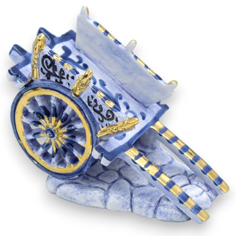 Siciliaanse keramische kar Caltagirone - L 12 x h 10 cm ca. Antiekblauwe achtergrond en details afgewerkt in 24-karaats 