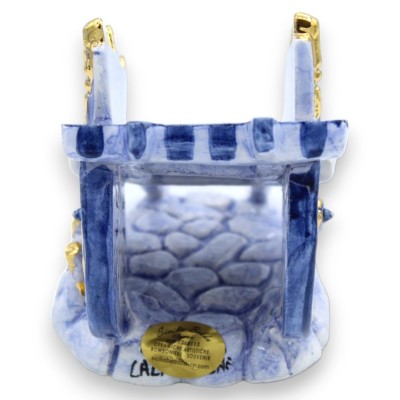 Chariot sicilien en céramique Caltagirone - L 12 x h 10 cm environ. Fond bleu antique et détails finis en émail or pur 2