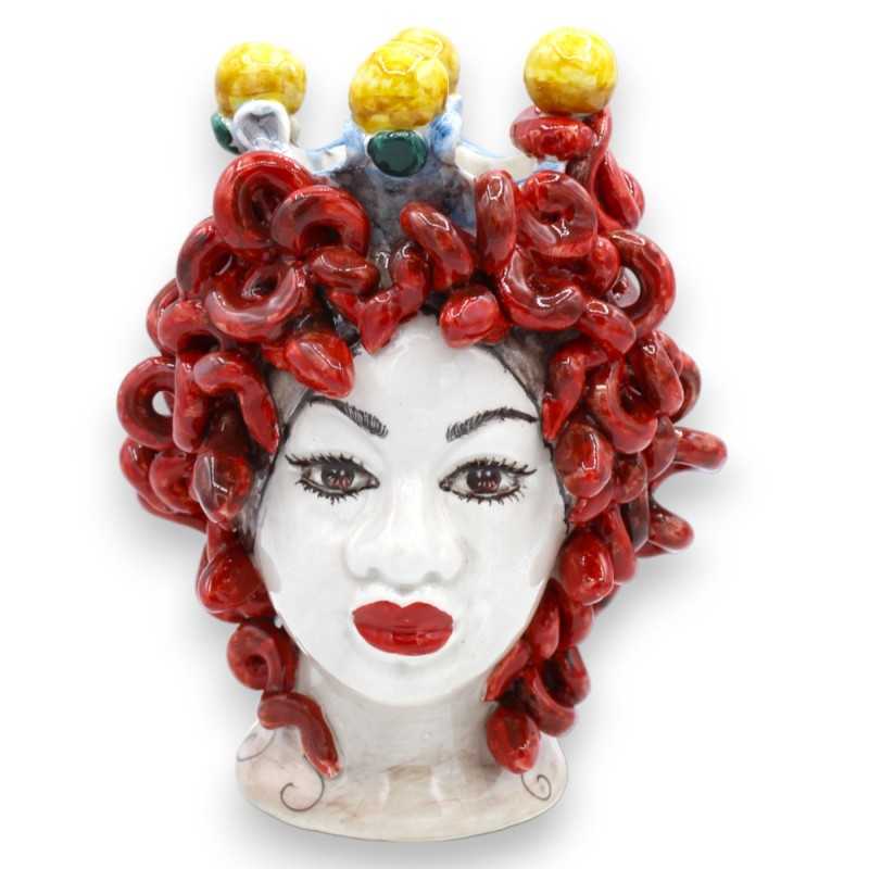 Testa di Medusa, figura mitologica in ceramica Caltagirone h 20 cm ca. Serpenti rossi su fondo bianco antico - 