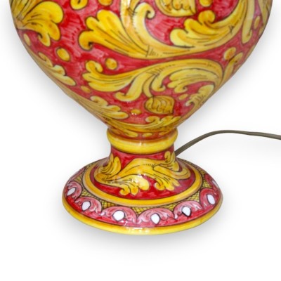 Baroque lamp with decorated stem, Sicilian ceramic, approx. h 70 cm. Yellow baroque decoration on a red background - 