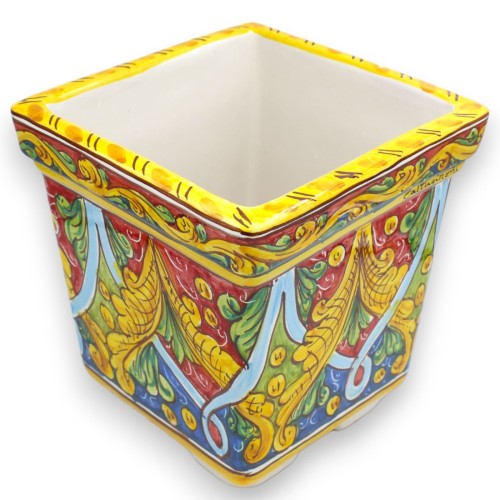 Square vase box in Caltagirone ceramic - h 20 x 20 x 20 cm approx. geometric and baroque decoration, red and blue backgr 2