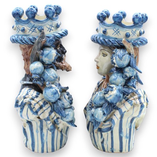 Paar Caltagirone-Keramikbüsten, H. ca. 26/27 cm. Antikes Blau, Krone und Granatäpfel, antike matte Emaille -  2