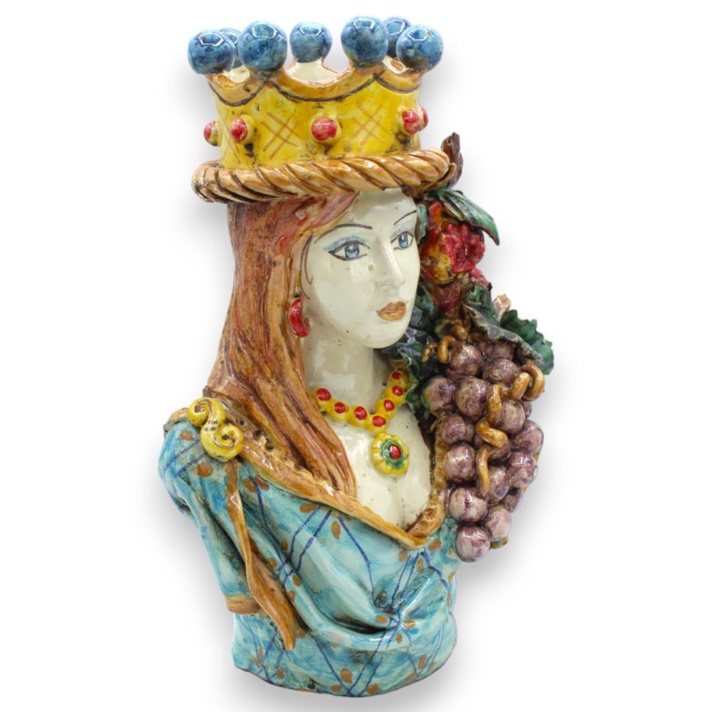 Paire de bustes en céramique de Caltagirone h 26 / 27 cm environ. Aigue-marine, couronne, grenades et raisins, émail mat