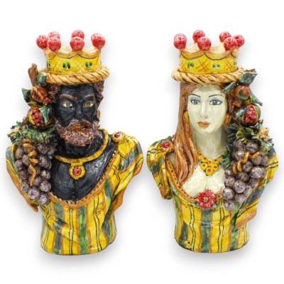 Paar Caltagirone-Keramikbüsten, H. ca. 26/27 cm. Gelb, Krone, Granatäpfel und Trauben, antike matte Emaille - 