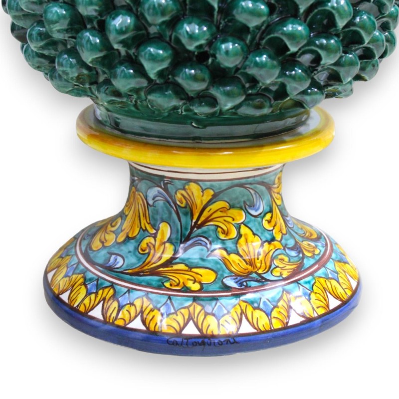 Lampe Pigna perforée en céramique Caltagirone - h 45 cm environ. Vert-de-gris, tige à décor baroque et feuilles jaunes. 