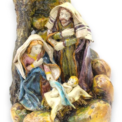 Crèche de la Sainte Famille, Crèche sur rocher avec joueur de cornemuse - Céramique de Caltagirone, environ h 32 et l 18