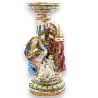 Weihnachtskrippe der Heiligen Familie, Krippe mit Kerzenhalter – Caltagirone-Keramik, H 28 und L 13 cm ca. - 