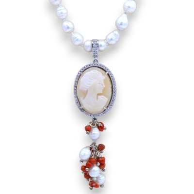 Parure Collana e Orecchini in Argento 925 con Cammeo, Perle Naturali e Coralli e rifinita con Zirconi - 