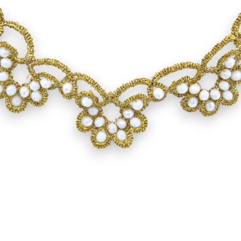 Colar em fina Renda Siciliana Tatting, Gargantilha Modelo L 40 cm aprox. Com Cristais - 