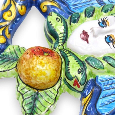 Trinacria z ceramiki sycylijskiej - h 30 x 30 cm ok. Niebieskie tło, dekoracje owocowe i ostrza opuncji - 