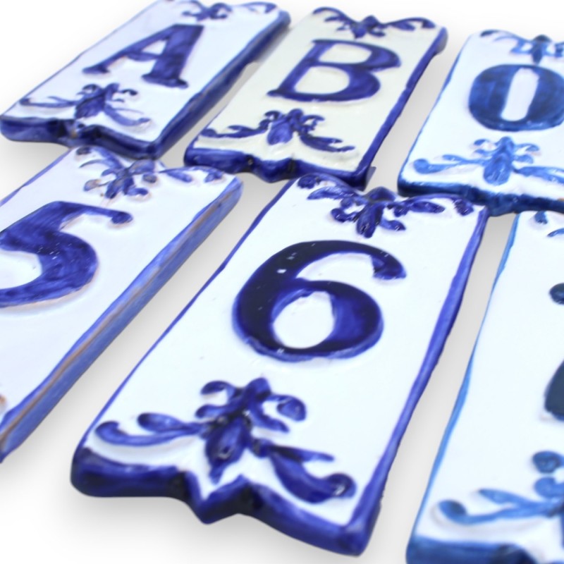 Lettres et numéros de maison en céramique fine sicilienne - h 14 x 6 cm environ. (1pc) Bleu Avec différentes options - 
