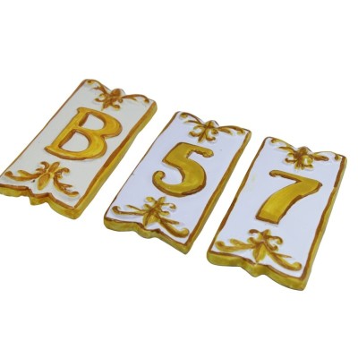 Buchstaben und Hausnummern aus feiner sizilianischer Keramik – H ca. 14 x 6 cm. (1 Stück) Gelb Mit 3 Optionen - 