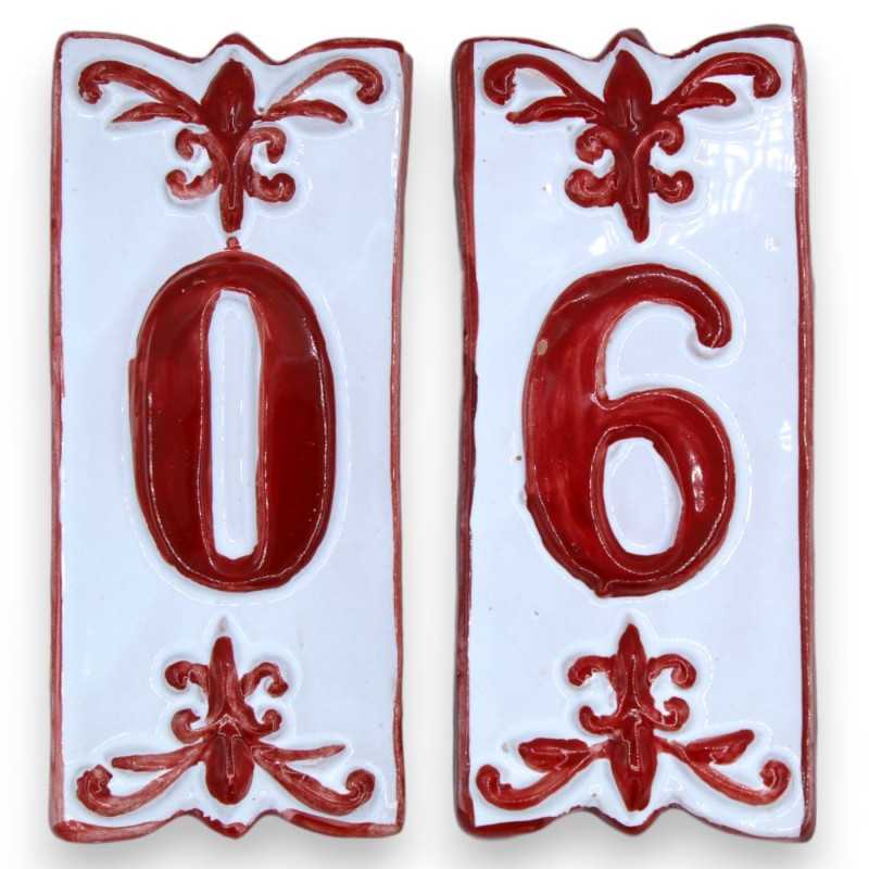 Hausnummern aus feiner sizilianischer Keramik – H ca. 14 x 6 cm. (1 Stück) Rot mit 2 Optionen - 