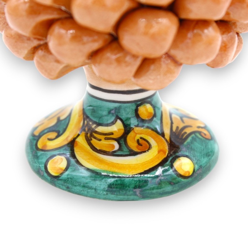 Szyszka sycylijska Caltagirone, wys. ok. 15 cm. (1 szt.) Koral z losową dekoracją łodygi - 