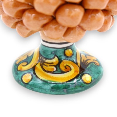 Szyszka sycylijska Caltagirone, wys. ok. 15 cm. (1 szt.) Koral z losową dekoracją łodygi - 
