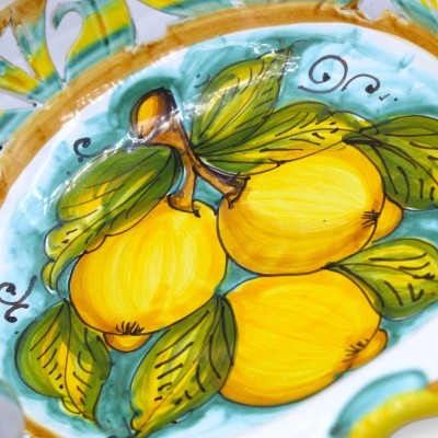 Mittpunkt i fin bågad och perforerad keramik, 2 storlekar (1 st) dekoration av citronknippen på ärgfärgad bakgrund - 