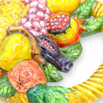 Cesta Paniere Appendino in pregiata ceramica Siciliana, h 30 x 27 cm ca. Composizione di frutta - 