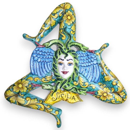 Trinacria Gigante in ceramica Siciliana, h 55 x 55 cm ca. fondo Verderame, decoro barocco e floreale - 