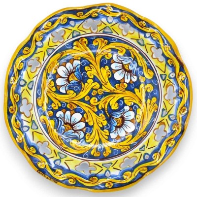 Keramisk perforerad mittpunkt av Caltagirone med blommig dekorationsdiameter ca 32 cm - 