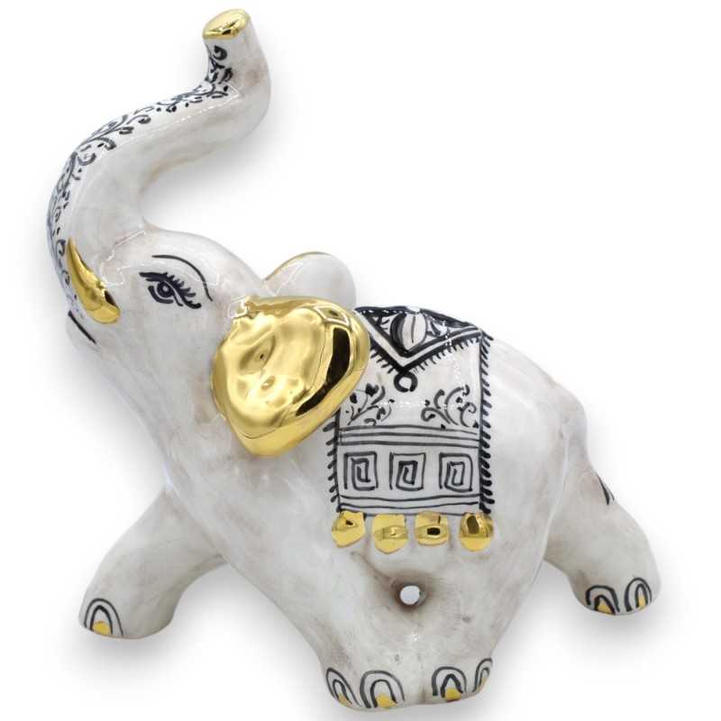 Elefante Portafortuna in Ceramica Caltagirone, decoro '600 e dettagli in smalto Oro zecchino 24k - 