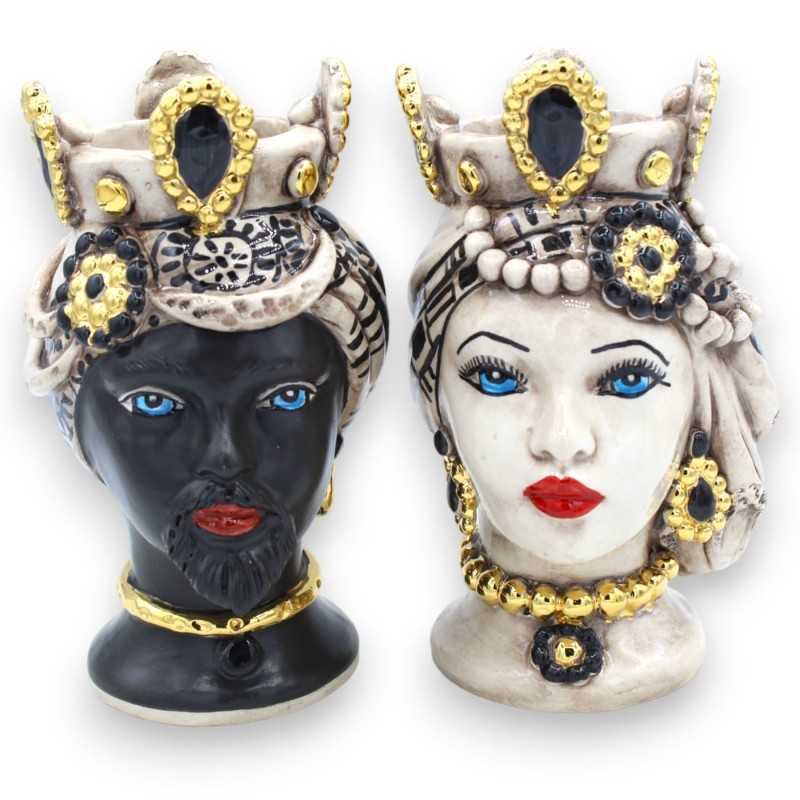 Pair of Caltagirone Moor's Heads, approx. 16/17 cm high. Crown and Turban, modern decoration and 24k pure gold enamel - 