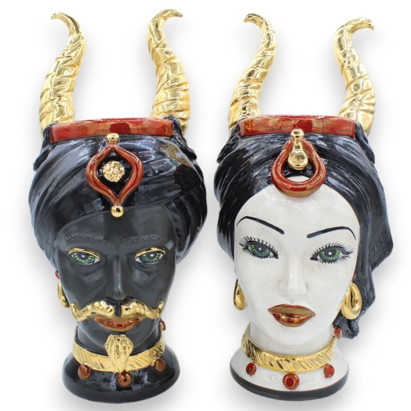 Têtes de lande siciliennes (paire) h environ 36 cm Modèle en céramique Caltagirone MALÉFIQUE, émail rubis et or pur 24 c