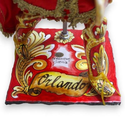 Siciliansk docka, Paladin i Caltagirone keramik, h ca 80 cm. Karolingisk linje, bas av lavasten - ORLANDO - - 